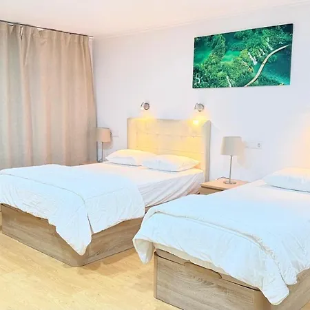 Apartment - Comfortable Downtown Stay! Lisbon